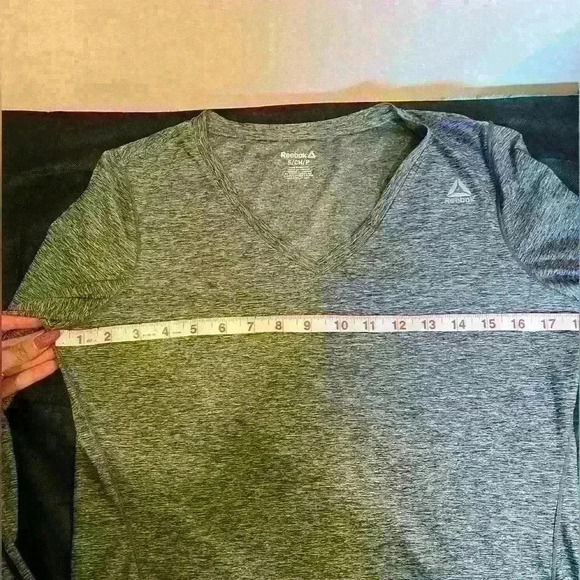 Reebok Top🔥 - Picture 4 of 5